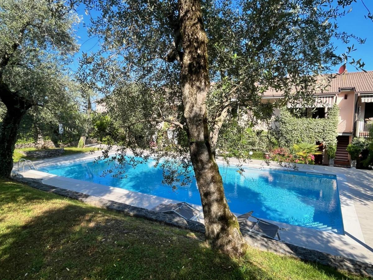 Ferienwohnung Residenza Riviera Degli Olivi Torri Del Benaco Exterior foto